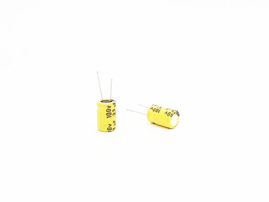 高温コンデンサー33UF100V低いESR 20%の許容2000時間の