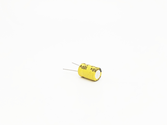 高温コンデンサー33UF100V低いESR 20%の許容2000時間の