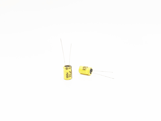 黄色いアルミニウム電気分解の高温コンデンサー33UF100V