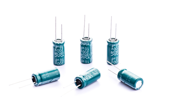 電子バラストのためのアルミニウム10UF200V 8x16mmの放射状のものの電気分解コンデンサー