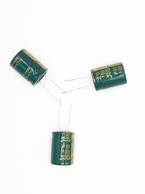 18X25高周波低いESRのコンデンサー68UF400V