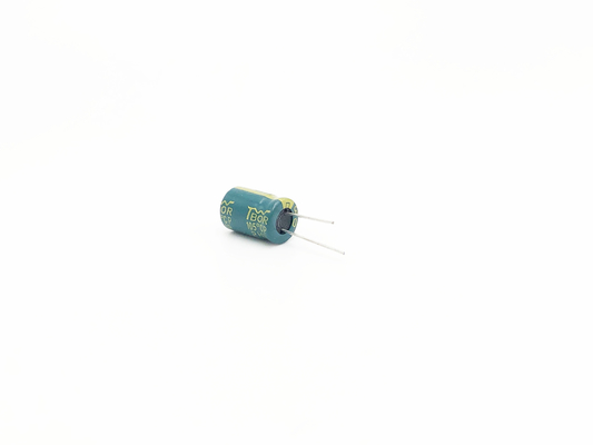 高周波100uF 80Vのアルミニウム電気分解コンデンサー10X20mm 5000時間