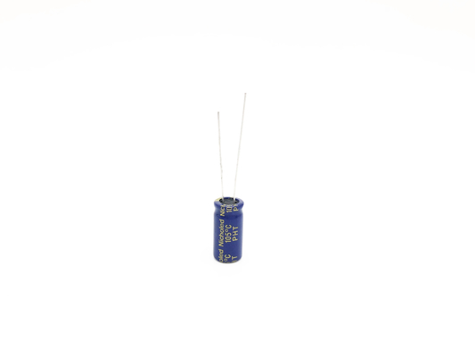 10UF 250V 8x16mmの放射状の電気分解コンデンサー20%の許容