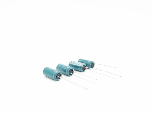 CFLの放射状の電気分解コンデンサー47UF250V 13X25mm 20%の許容