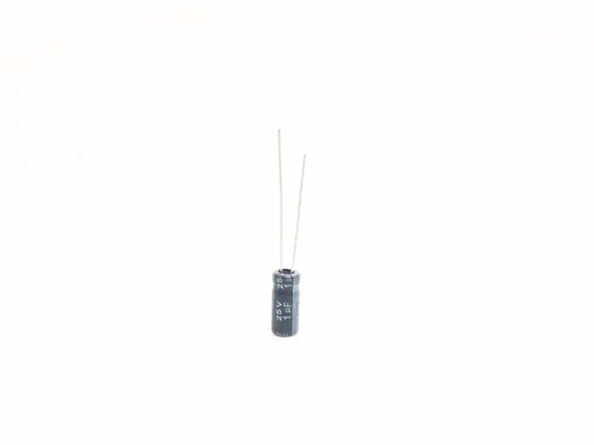 ISO9001 RoHSの放射状の鉛の電気分解コンデンサー1UF25V 5X11mm