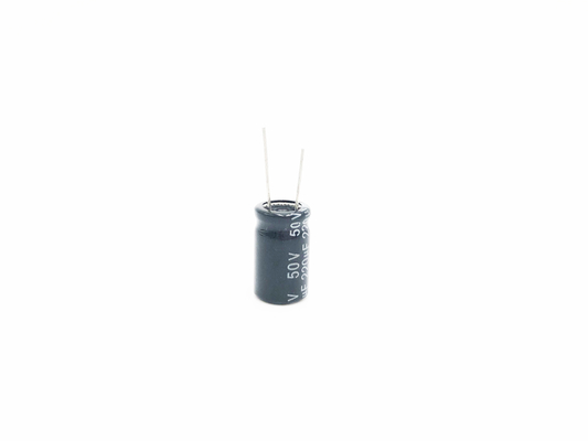 SMR 220UF 50Vの放射状アルミニウム電気分解コンデンサー10X17MM