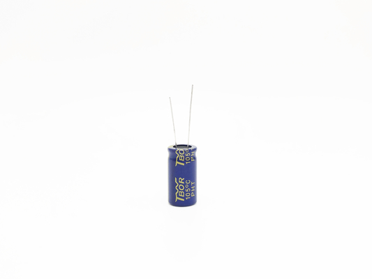 TW BOR 13X30mmの放射状のもののアルミニウム コンデンサー4700UF16V高いキャパシタンス