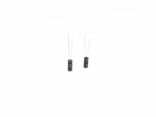 1UF25V 5X11MMのミニチュア コンデンサーの高温回路
