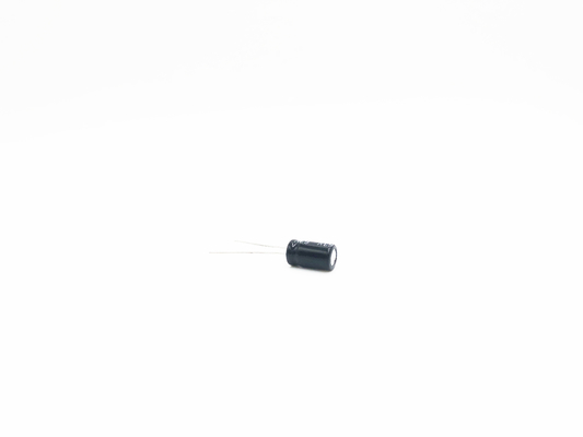 アルミニウム電気分解コンデンサー100UF63V 8X14mm