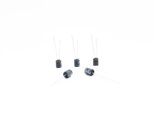 放射状の鉛のミニチュア コンデンサー220UF16V 6.3X11mm