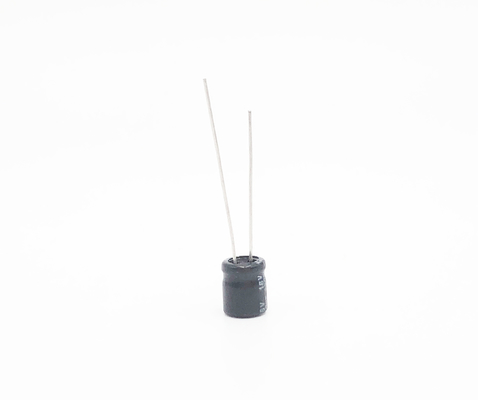 放射状の鉛のミニチュア コンデンサー220UF16V 6.3X11mm