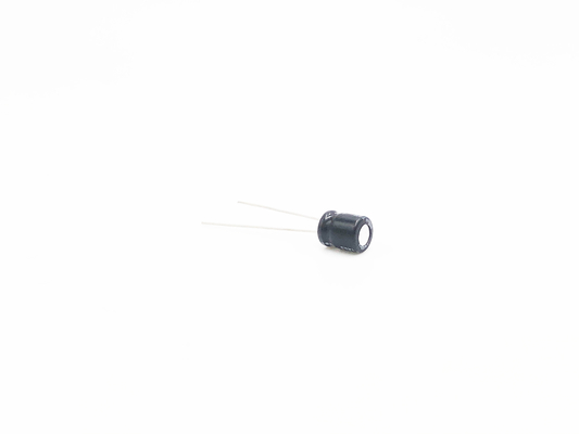 放射状の鉛のミニチュア コンデンサー220UF16V 6.3X11mm