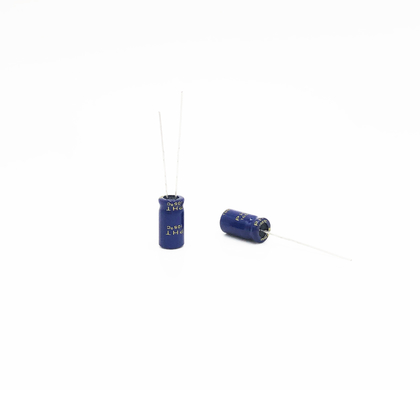 1UF 400V低いESRのアルミニウム電気分解コンデンサー8x10mmの放射状のものの鉛