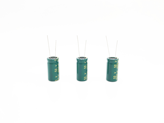 高いVoltagのアルミニウム電気分解コンデンサー1000UF 50V RoHS LEDライト