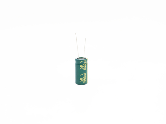 高いVoltagのアルミニウム電気分解コンデンサー1000UF 50V RoHS LEDライト