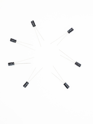 2000時間は生命放射状の鉛のタイプ コンデンサー4.7UF 50V 5x11mmに荷を積む