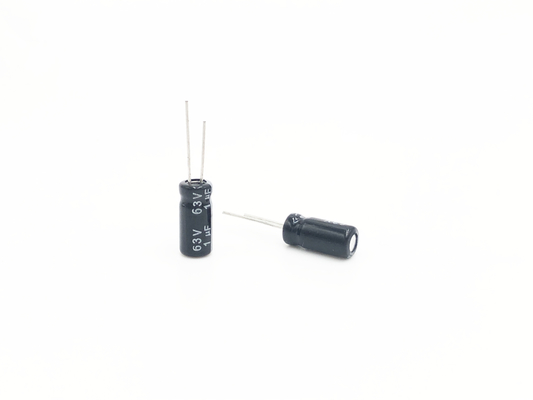 5x11mm 1UF 63Vの放射状の電気分解コンデンサー高温回路