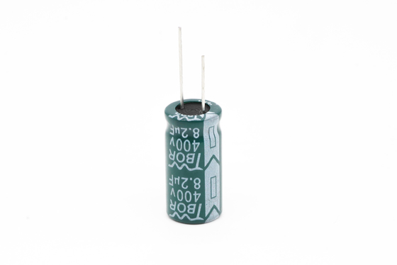 TW BOR 13x20mmは8.2 Uf 400vのコンデンサー8000時間生命に荷を積む