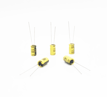 56UF35V SMTの電気分解コンデンサー6.3x11mmの高温電気分解コンデンサー