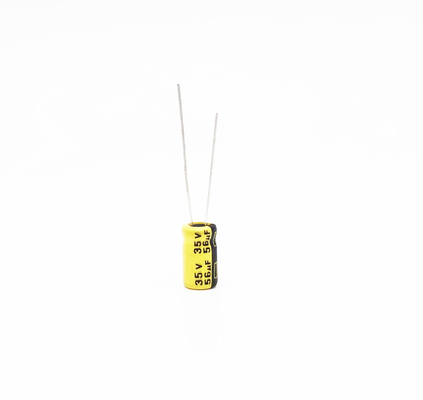 56UF35V SMTの電気分解コンデンサー6.3x11mmの高温電気分解コンデンサー