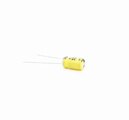 56UF35V SMTの電気分解コンデンサー6.3x11mmの高温電気分解コンデンサー