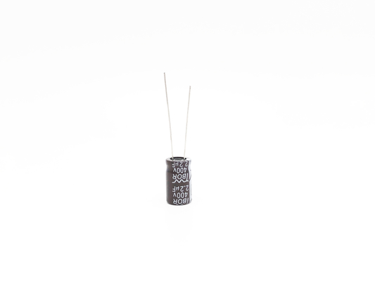 8x12mmの高いさざ波の現在の電気分解コンデンサー2.2UF400V 5000時間