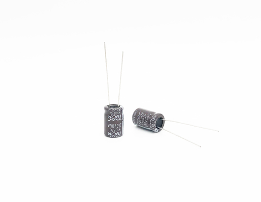 エネルギー保管ランプのための広い温度22X35MM 10uf 250vのコンデンサー