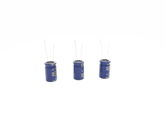 150uF 80Vのアルミニウム電気分解コンデンサー10X20mm大きいキャパシタンス範囲
